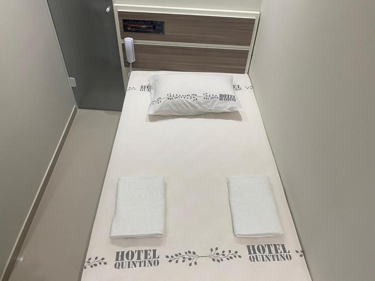 Hotel Quintino - Metro Se -Localizado No Coracao De Sao Paulo Proximo Ao Bras E 25 De Marco Com Estacionamento No Local Gratis Экстерьер фото A single room at Hotel Quinto