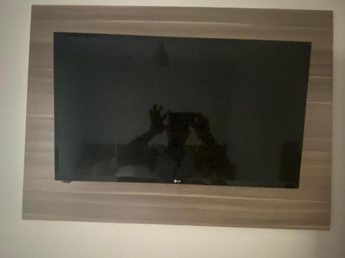 Hotel Quintino - Metro Se -Localizado No Coracao De Sao Paulo Proximo Ao Bras E 25 De Marco Com Estacionamento No Local Gratis Экстерьер фото A 42" LG TV